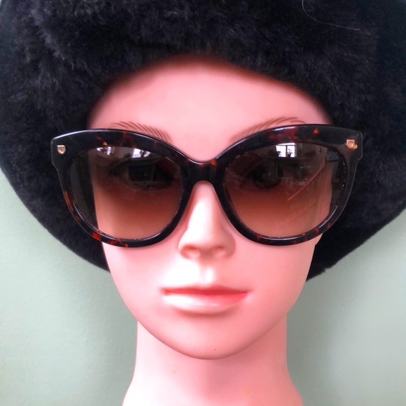 Salvatore Ferragamo, Women's Brown No-RX Sunglass - Picture 3 of 9